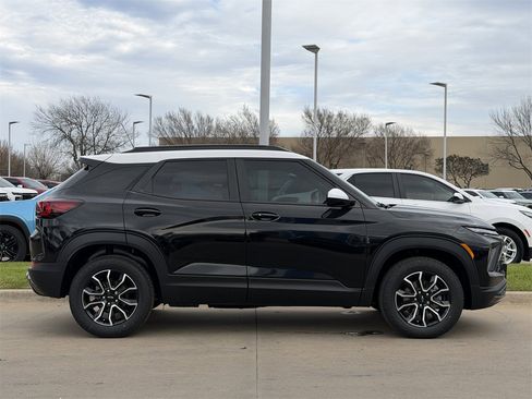 New 2026 Chevrolet TrailBlazer ACTIV w/ Convenience Package image 3