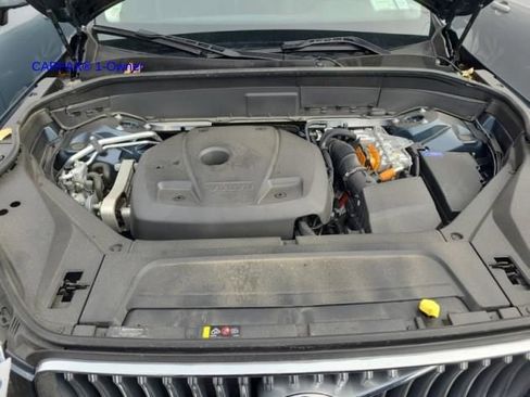 Certified 2024 Volvo XC90 T8 Plus w/ Protection Package Premier image 13