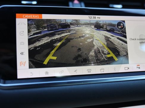 Used 2020 Land Rover Range Rover Evoque SE image 32