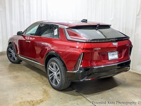 New 2025 Cadillac Lyriq Luxury w/ LPO, Floor Liner Package image 7