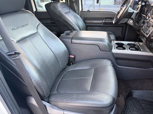 Used 2015 Ford F350 Platinum w/ Platinum Package image 27