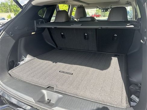 Used 2025 Nissan Murano Platinum w/ Cargo Package image 12