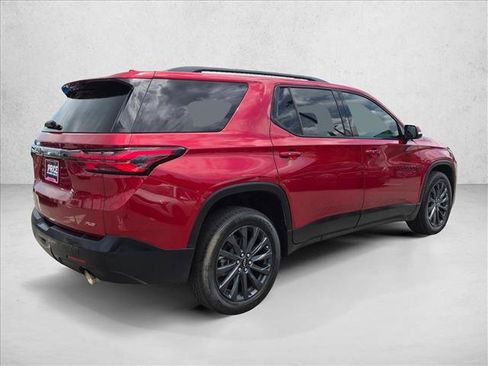 Used 2023 Chevrolet Traverse RS FWD image 5