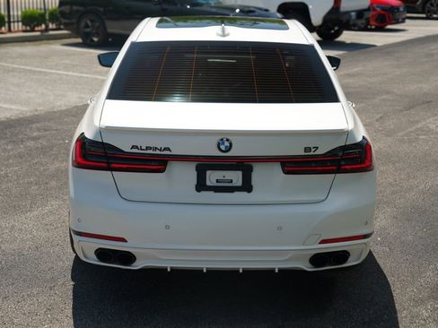 Used 2022 BMW ALPINA B7 xDrive w/ Luxury Rear Seating Package AWD/4WD image 15