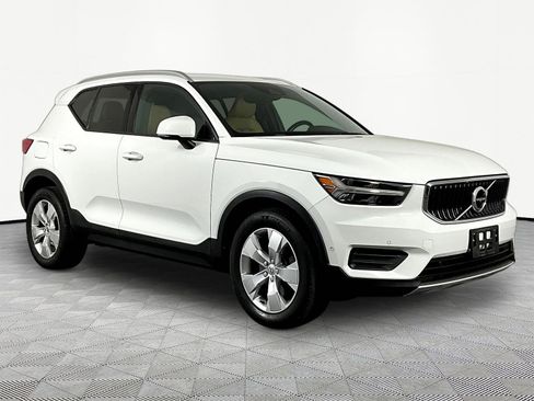 Used 2019 Volvo XC40 T5 Momentum AWD/4WD image 3