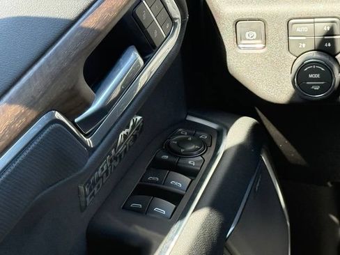 New 2026 Chevrolet Silverado 1500 High Country AWD/4WD image 14