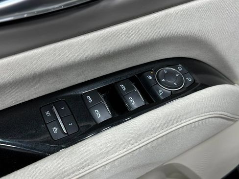Used 2021 Cadillac Escalade ESV Sport Platinum AWD/4WD image 17