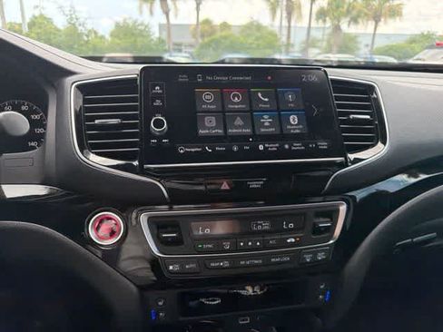 Used 2025 Honda Ridgeline Black Edition image 30