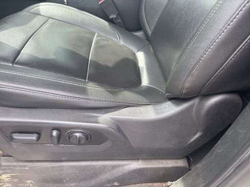 Used 2022 Chevrolet Silverado 1500 LT Trail Boss w/ Convenience Package II image 8