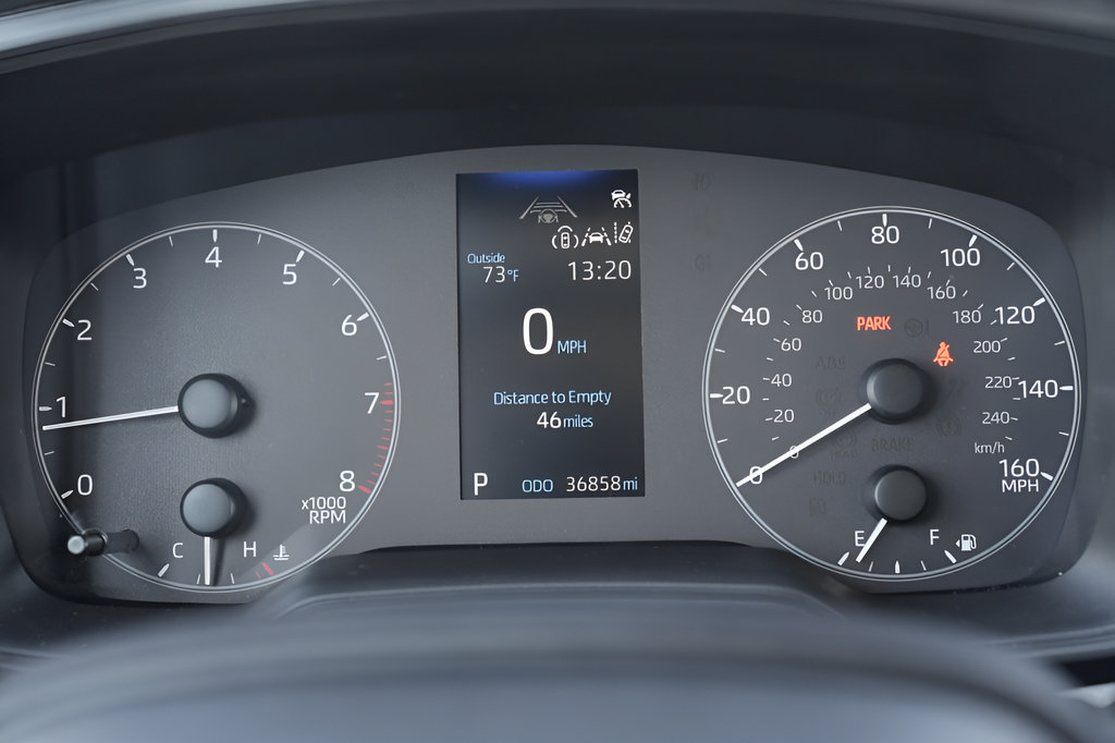 Used 2023 Toyota Corolla Cross L AWD/4WD image 26