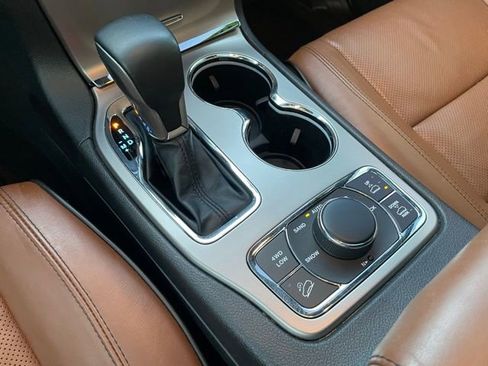 Used 2021 Jeep Grand Cherokee Overland image 22