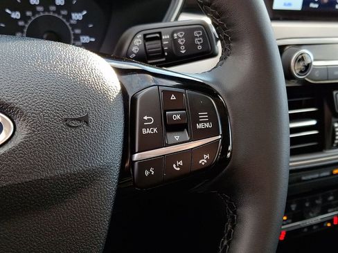 Certified 2022 Ford Escape SEL image 23