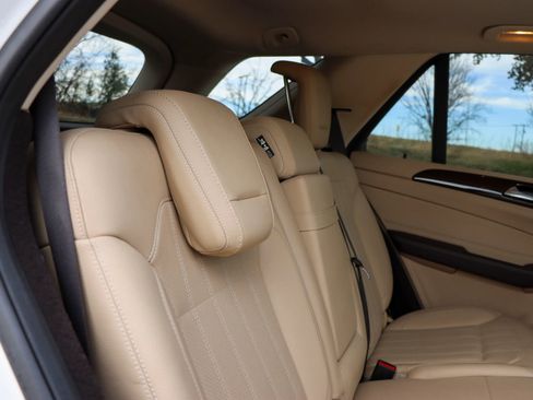 Used 2018 Mercedes-Benz GLE 350 w/ Premium 1 Package image 33