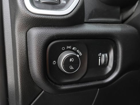 Used 2022 RAM 2500 Big Horn w/ Level A Equipment Group AWD/4WD image 40