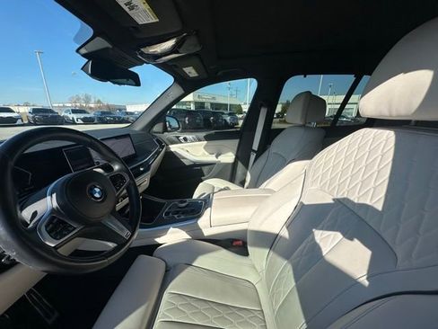 Used 2024 BMW X5 xDrive40i w/ Executive Package image 9