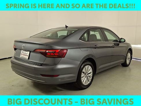 Used 2019 Volkswagen Jetta SE image 8