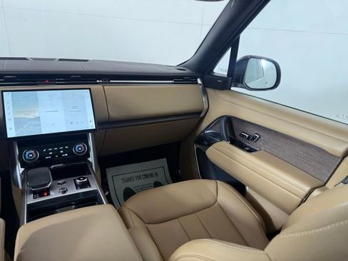 Certified 2023 Land Rover Range Rover SE image 26