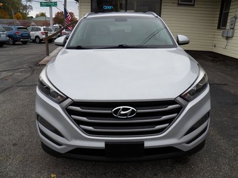 Used 2017 Hyundai Tucson SE image 6