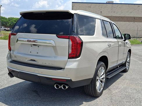Used 2023 GMC Yukon Denali w/ LPO, Floor Liner Package AWD/4WD image 6