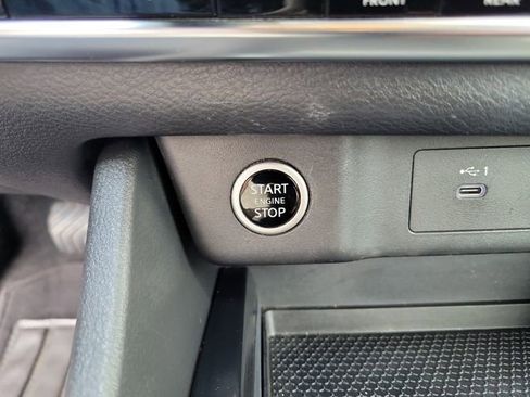 Used 2021 Nissan Rogue SV FWD image 24