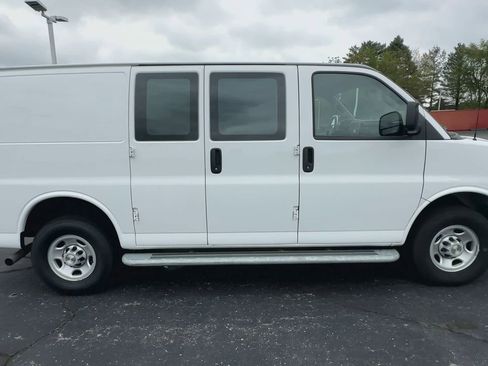 Used 2023 Chevrolet Express 2500 w/ Driver Convenience Package image 9