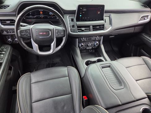 Certified 2022 GMC Yukon XL SLT w/ SLT Premium Package AWD/4WD image 8