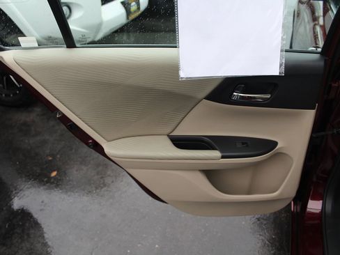 Used 2016 Honda Accord LX image 21