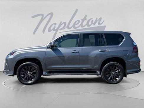 Used 2023 Lexus GX 460 Luxury w/ Sport Design Package AWD/4WD image 4