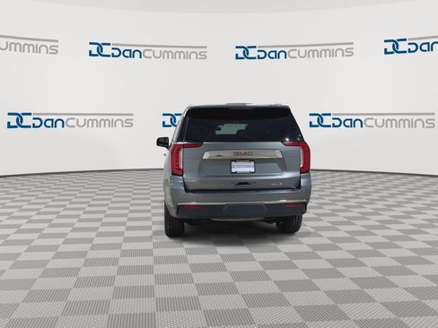 Used 2022 GMC Yukon XL SLT w/ SLT Luxury Package AWD/4WD image 7