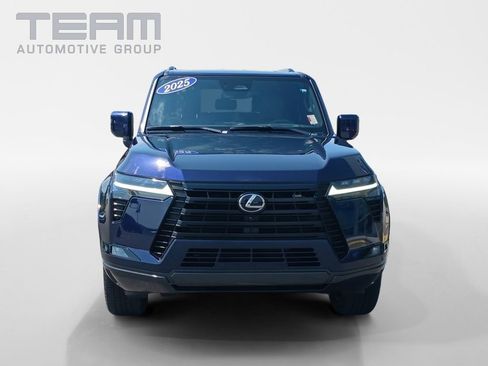 Used 2025 Lexus GX 550 w/ Accessory Package (2T) AWD/4WD image 2