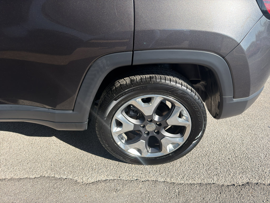 Used 2019 Jeep Compass Limited AWD/4WD image 30