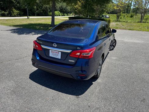 Used 2019 Nissan Sentra SV w/ Special Edition Package FWD image 6