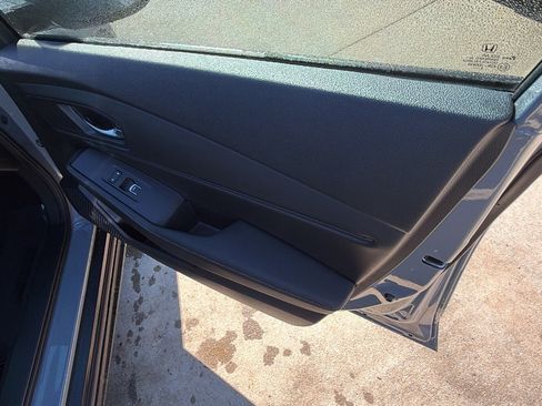 Used 2025 Honda Accord Sport image 19