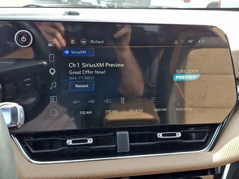 Used 2025 Chevrolet Equinox ACTIV AWD/4WD image 17