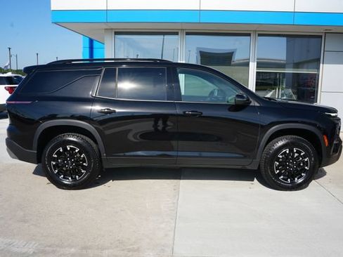 Used 2025 Chevrolet Traverse Z71 AWD/4WD image 34