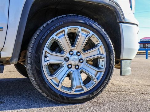 Used 2018 GMC Sierra 1500 Denali w/ Denali Ultimate Package image 9