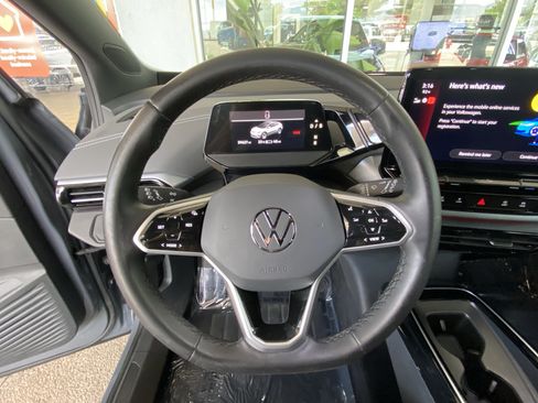 Certified 2023 Volkswagen ID.4 Pro AWD/4WD image 35