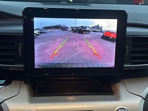 Certified 2024 Ford Explorer XLT w/ Equipment Group 202A image 32