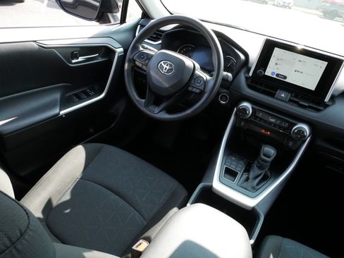 Certified 2025 Toyota RAV4 XLE AWD/4WD image 9