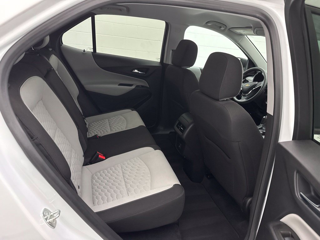 Used 2020 Chevrolet Equinox LS AWD/4WD image 32