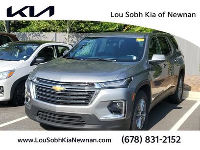Used 2023 Chevrolet Traverse LT w/ Rear Camera Mirror Package