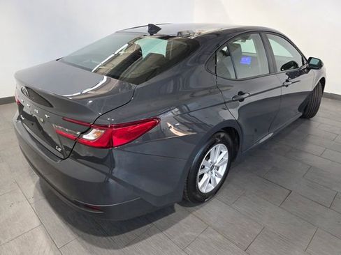 Used 2025 Toyota Camry LE FWD image 5