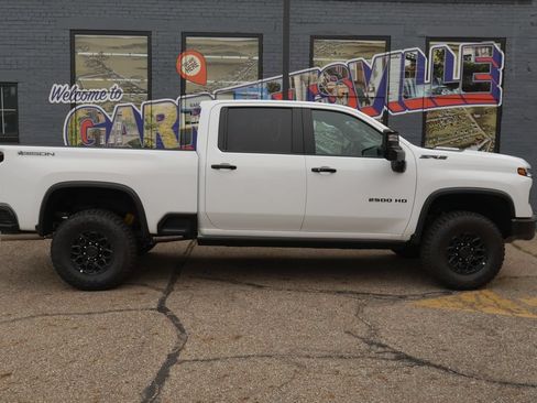 New 2026 Chevrolet Silverado 2500 ZR2 w/ ZR2 Bison Edition AWD/4WD image 50