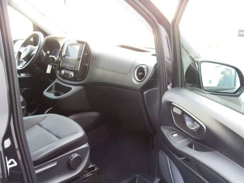 Used 2023 Mercedes-Benz Metris Passenger image 19