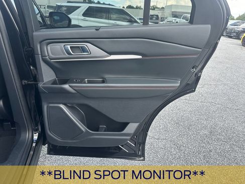 Certified 2025 Ford Explorer ST-Line w/ Premium Package RWD image 18