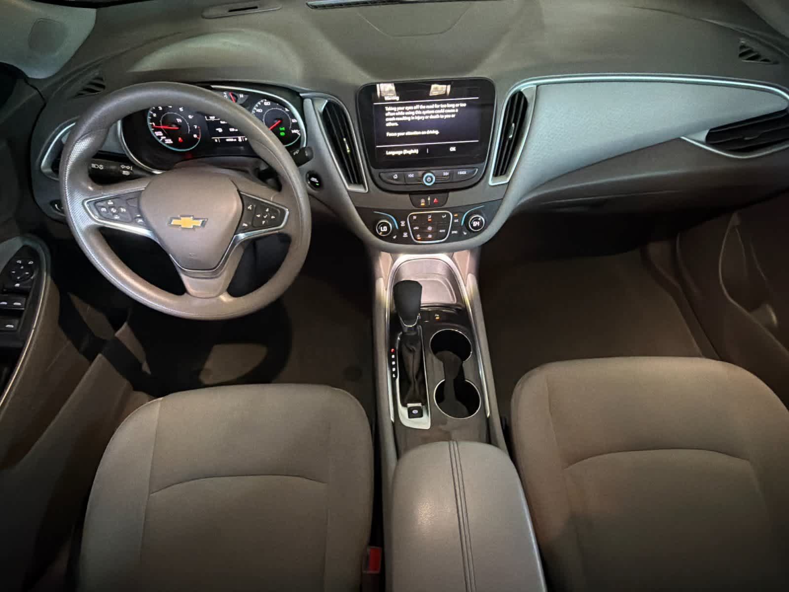 Used 2025 Chevrolet Malibu LT FWD image 3