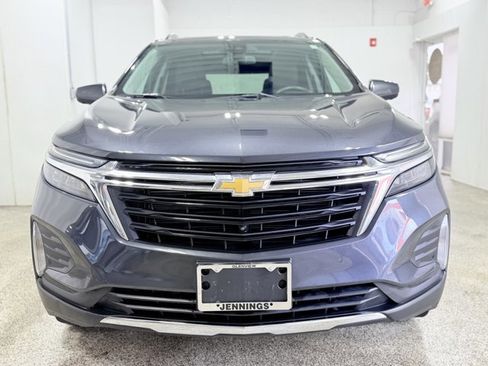 Used 2023 Chevrolet Equinox LT AWD/4WD image 2
