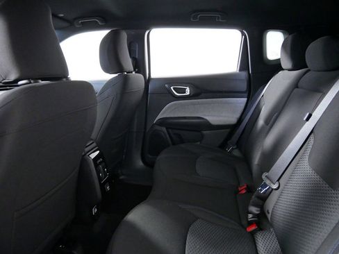 Used 2024 Jeep Compass Sport image 26