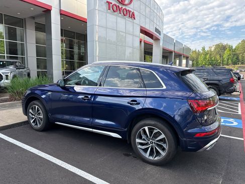 Used 2023 Audi Q5 2.0T Premium w/ Convenience Package AWD/4WD image 4