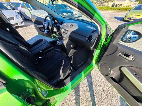 Used 2011 MAZDA MAZDA2 Touring image 19